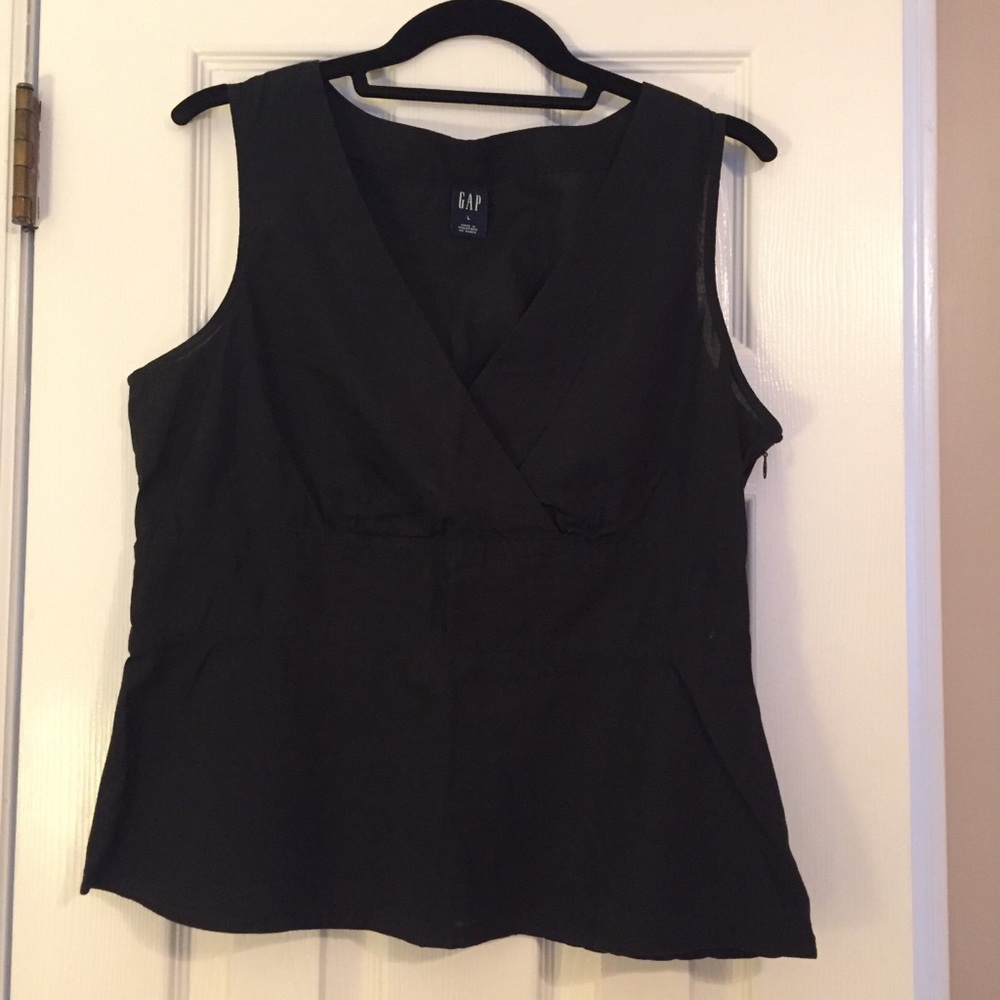 Women’s GAP black lightweight tank top size Large